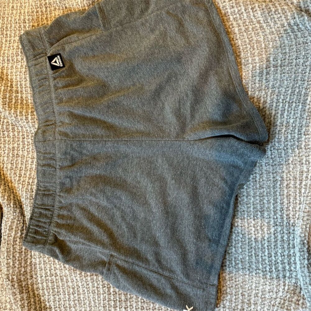 Reebok Women's XL Gray Athletic Shorts Elastic Waistband Drawstring Pockets